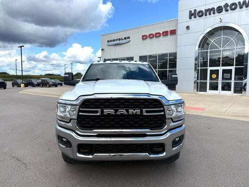 2023 RAM 3500 Big Horn Crew Cab 4x4 8' Box