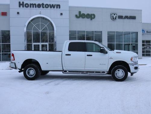 2023 RAM 3500 Big Horn Crew Cab 4x4 8' Box