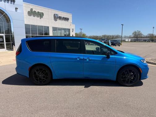 Blue 2026 Chrysler Pacifica L