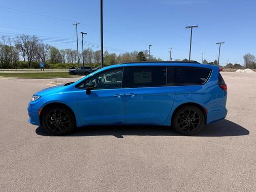 Blue 2026 Chrysler Pacifica L