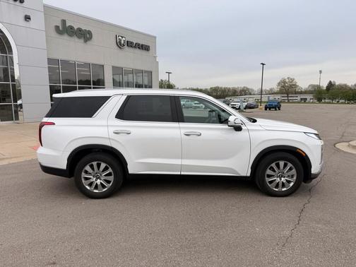 White 2025 Hyundai PALISADE SEL