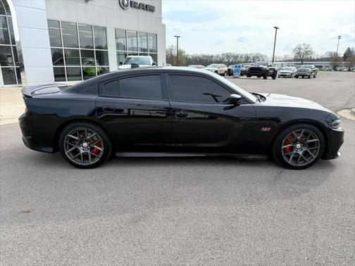 2016 Dodge Charger R/T Scat Pack