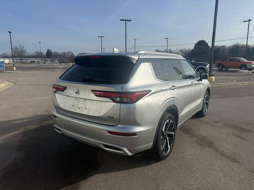 2022 Mitsubishi Outlander SEL Special Edition S-AWC