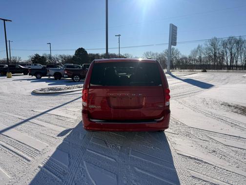 2016 Dodge Grand Caravan R/T