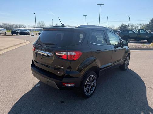 Black 2022 Ford EcoSport Titanium