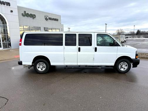 2019 Chevrolet Express 3500 LS