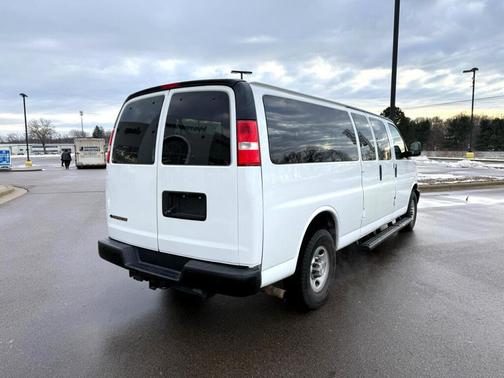 2019 Chevrolet Express 3500 LS