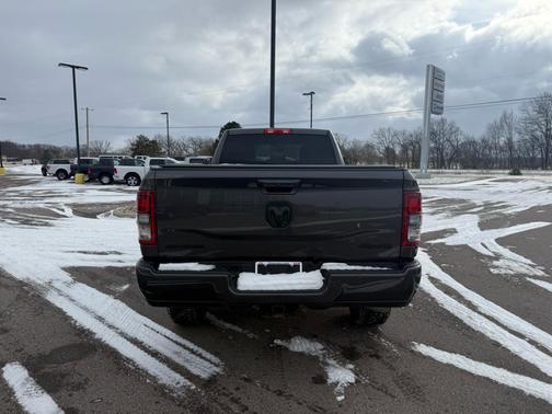 2022 RAM 3500 Big Horn Crew Cab 4x4 8' Box