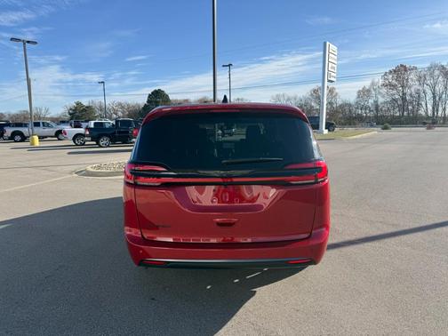 2026 Chrysler Pacifica L