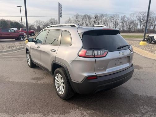Silver 2021 Jeep Cherokee Latitude