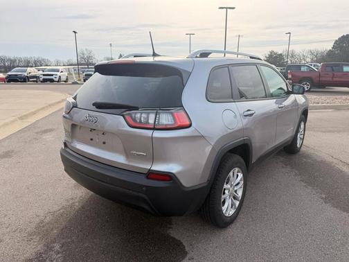 Silver 2021 Jeep Cherokee Latitude