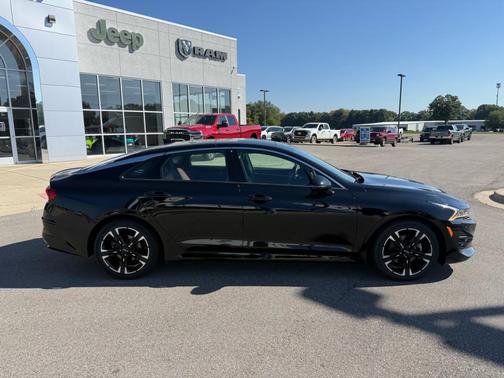 2022 Kia K5 GT-Line