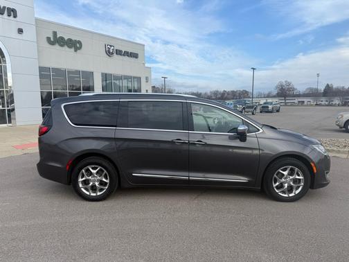 2017 Chrysler Pacifica Limited