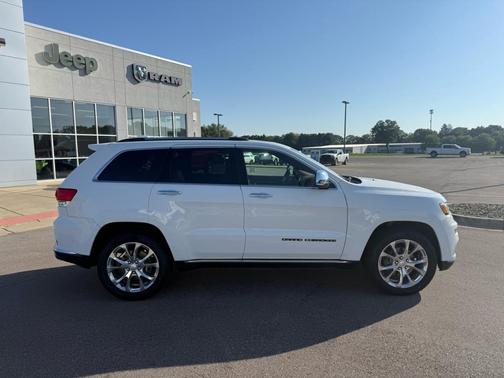 2020 Jeep Grand Cherokee Summit