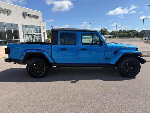 Blue 2021 Jeep Gladiator Sport