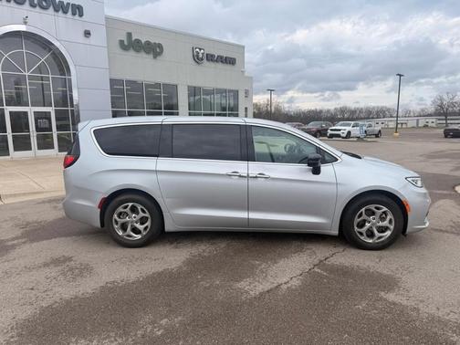 Not Specified 2024 Chrysler Pacifica Limited