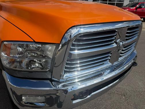 2017 RAM 2500 Big Horn Crew Cab 4x4 6'4' Box