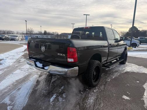 2017 RAM 1500 SLT
