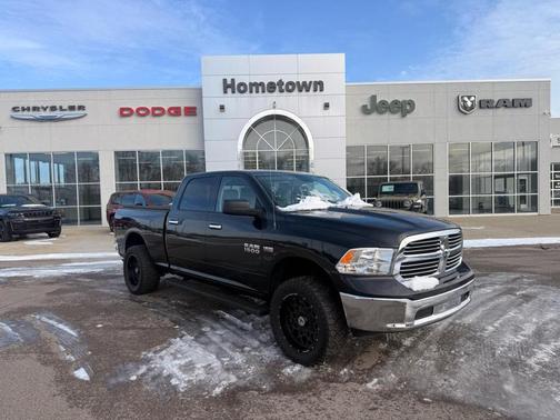 2017 RAM 1500 SLT