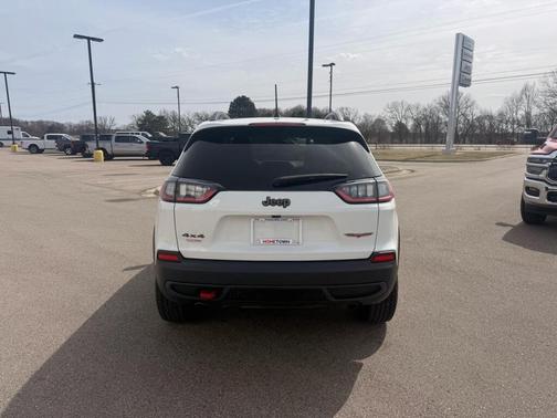 White 2021 Jeep Cherokee Trailhawk