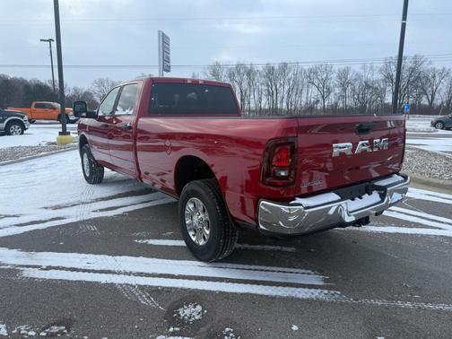2026 RAM 2500 Big Horn Crew Cab 4x4 8' Box