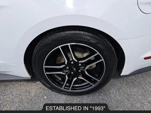 2022 Ford Mustang EcoBoost