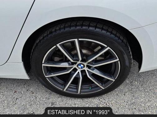 2019 BMW 330 i