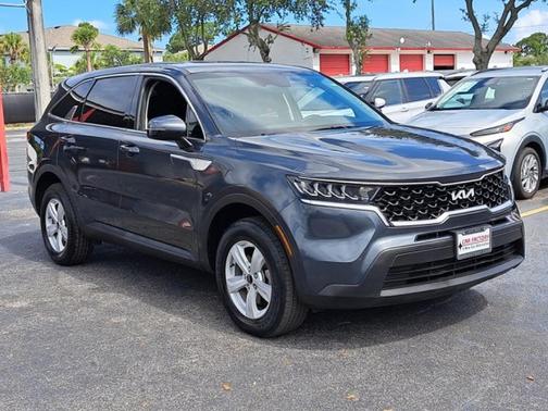 2023 Kia Sorento LX