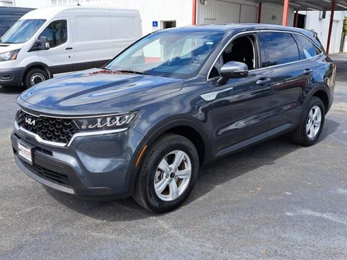 2023 Kia Sorento LX