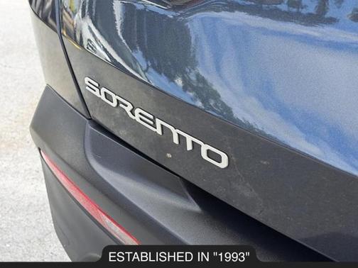 2023 Kia Sorento LX