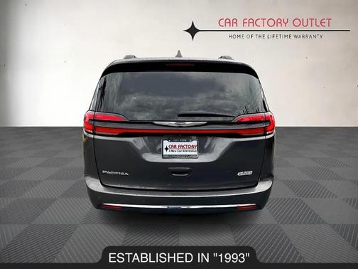 2022 Chrysler Pacifica Touring-L