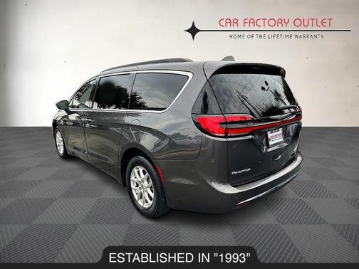 2022 Chrysler Pacifica Touring-L