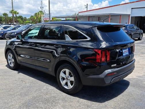 2021 Kia Sorento LX