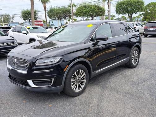 2019 Lincoln Nautilus Select