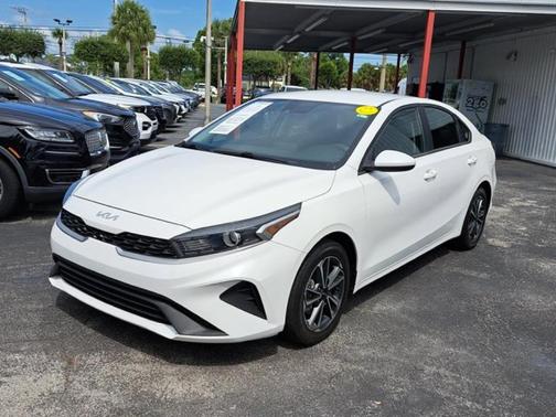 2022 Kia Forte LXS