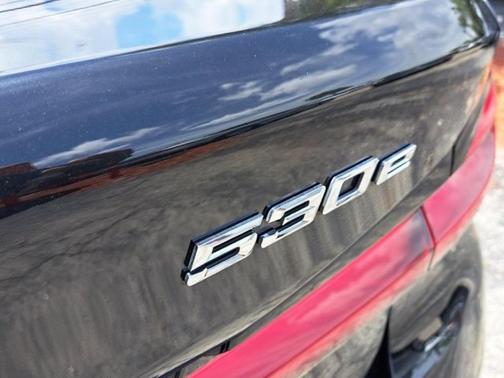2023 BMW 530e 530e xDrive