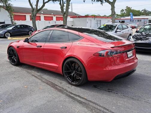 2021 Tesla Model S Plaid