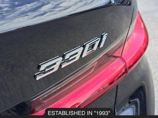 2022 BMW 330 i