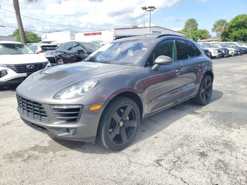 2016 Porsche Macan S