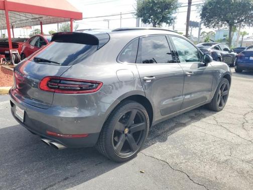 2016 Porsche Macan S