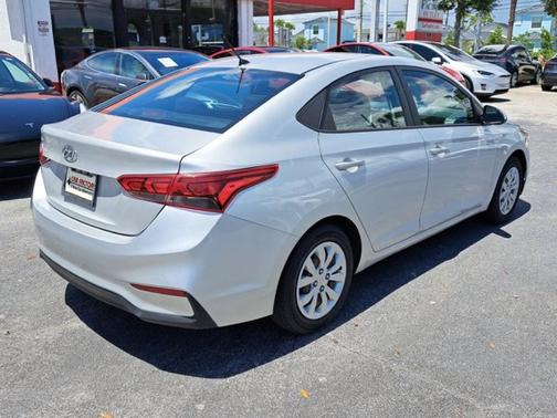 2021 Hyundai Accent SE