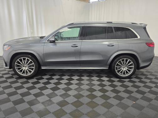 2025 Mercedes-Benz GLS 450 