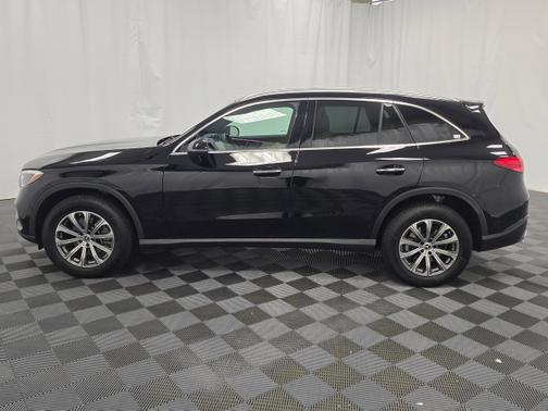 2025 Mercedes-Benz GLC 300 4MATIC