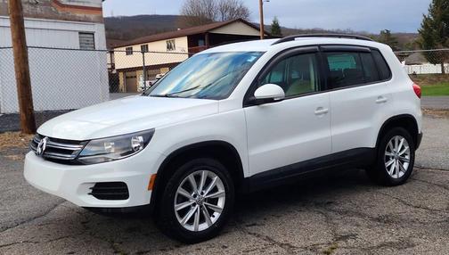 White Gold Metallic 2015 Volkswagen Tiguan 4MOTION Auto SE