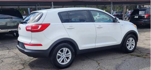 Clear White 2011 Kia Sportage LX