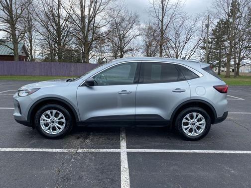 Silver Metallic 2023 Ford Escape Active