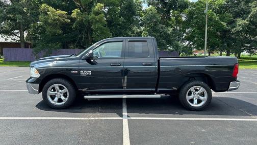 2019 RAM 1500 SLT