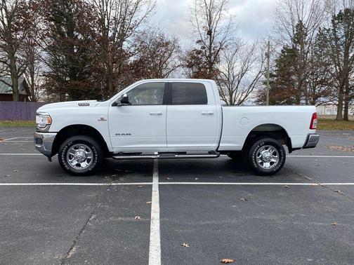 2022 RAM 2500 Big Horn Crew Cab 4x4 6'4' Box
