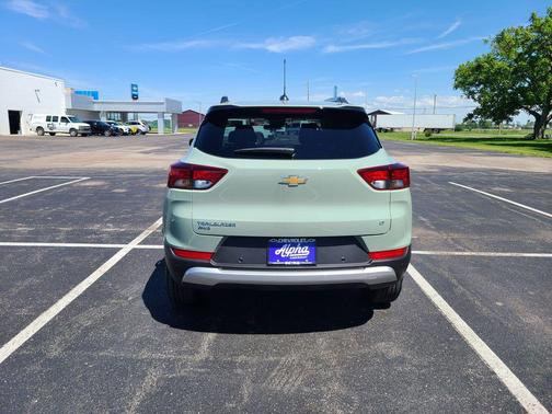 Cacti Green 2026 Chevrolet Trailblazer LT