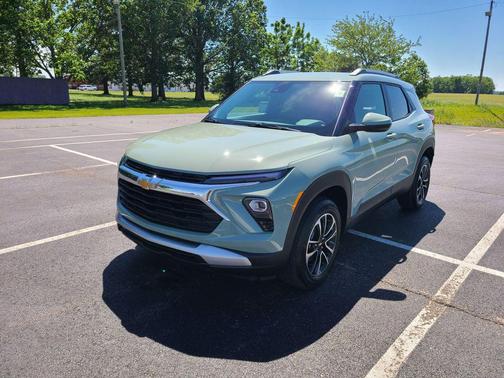 Cacti Green 2026 Chevrolet Trailblazer LT